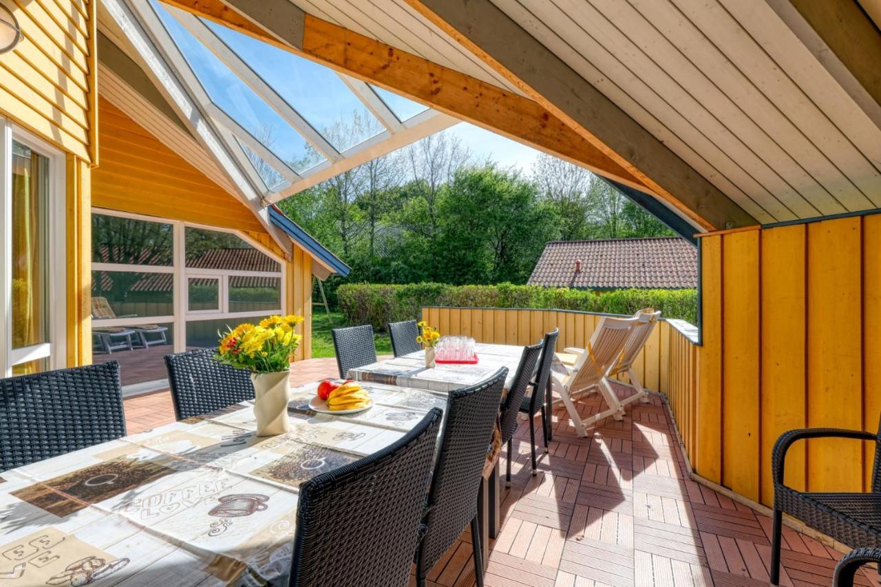 Kranich Ferienhaeuser Mit Innenpool Hohendorf  Exterior photo